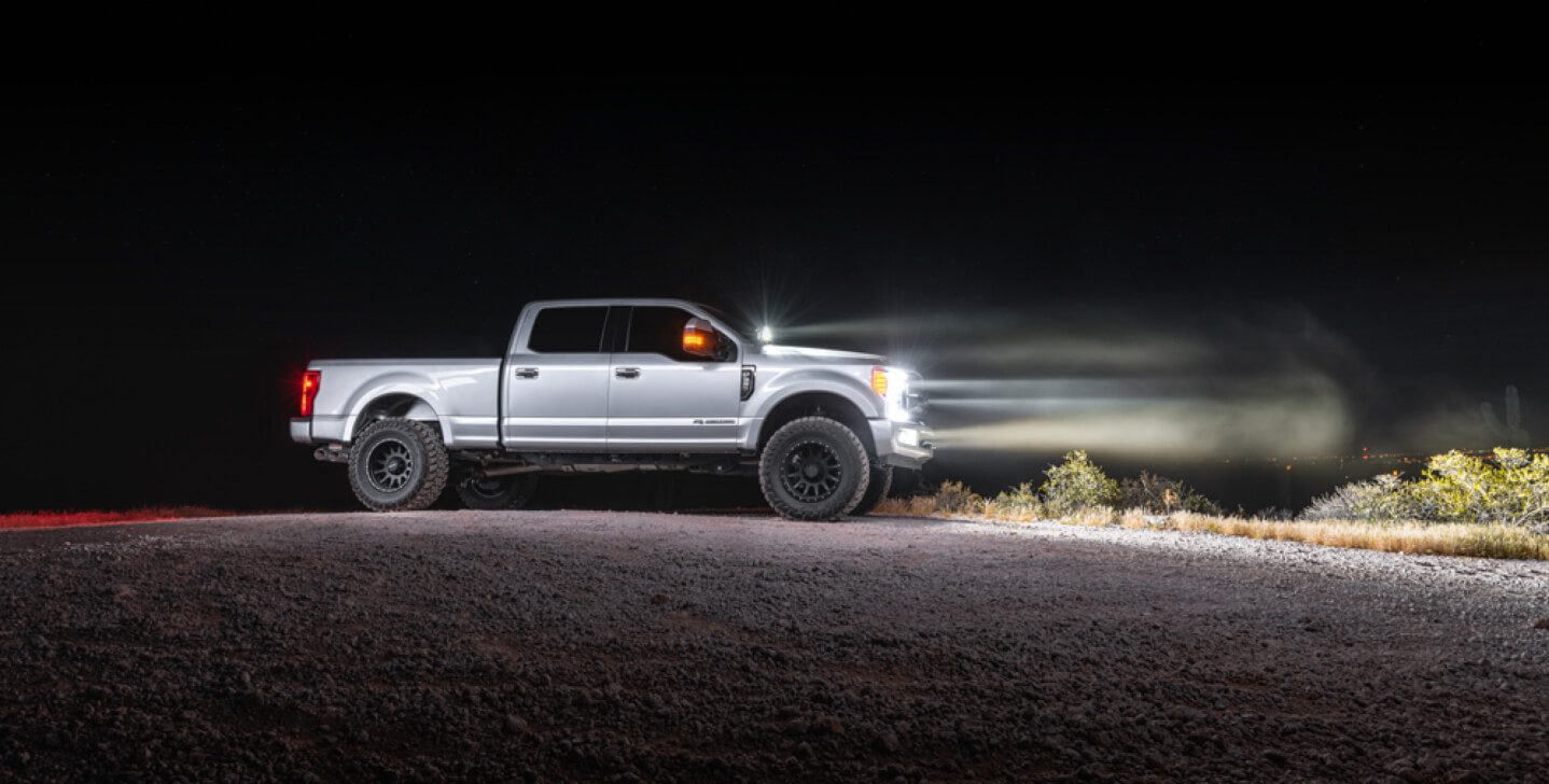 Bonnet avec éclairage LED - Outspot